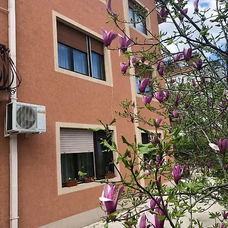 Nela Hotel